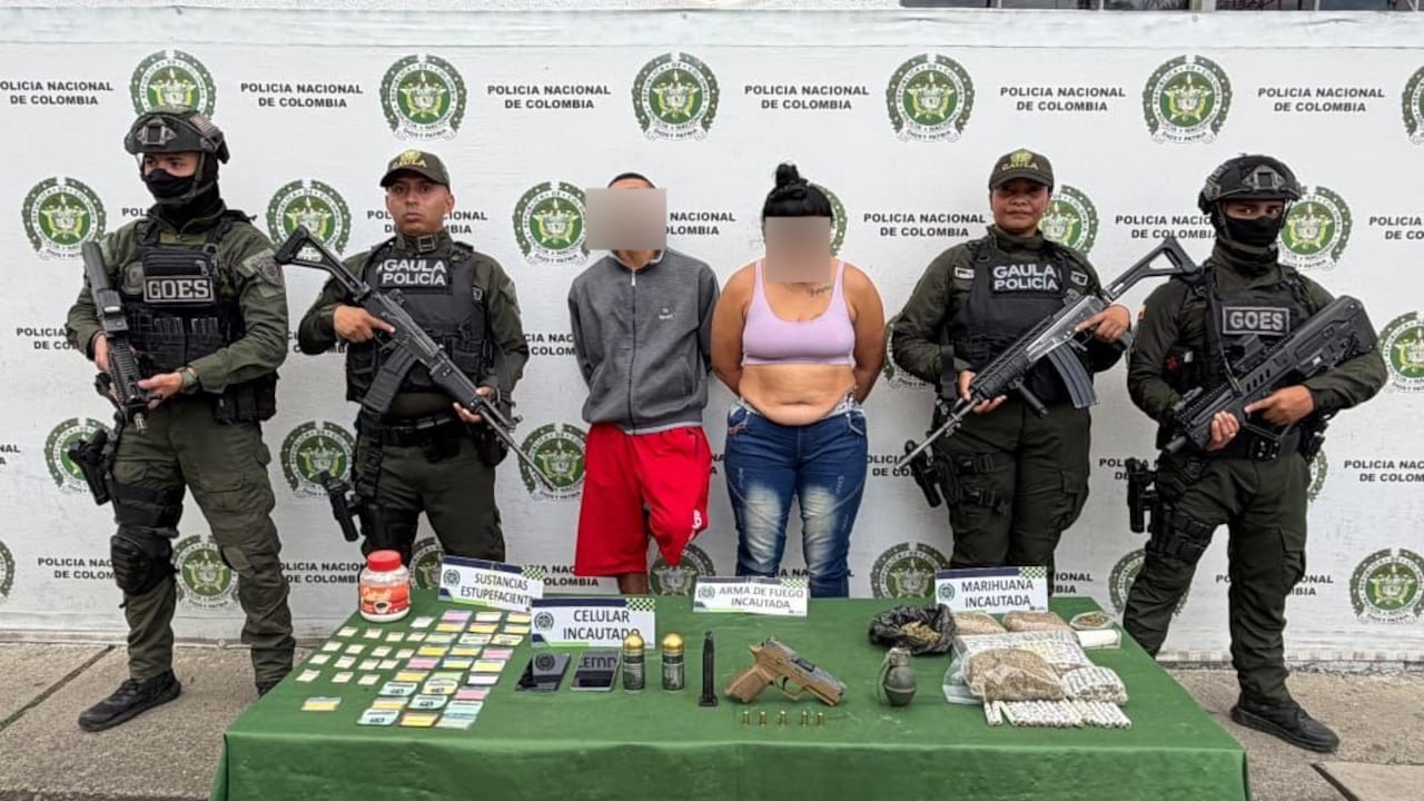 Durante el operativo fueron incautadas armas de fuego, granadas y estupefacientes, material considerado de alto riesgo para la seguridad ciudadana.