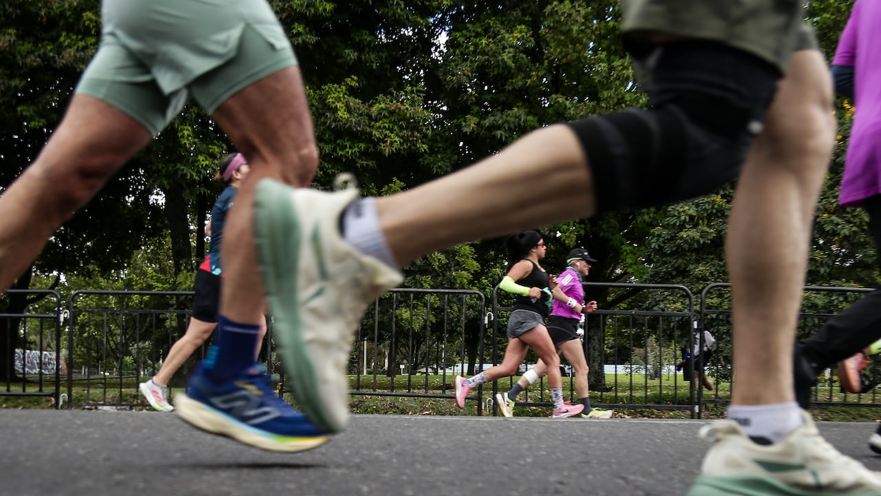 La capital colombiana es escenario de la Media Maratón de Bogotá , que celebró sus 25 años con la participación de miles de atletas aficionados y profesionales de Colombia y del mundo.