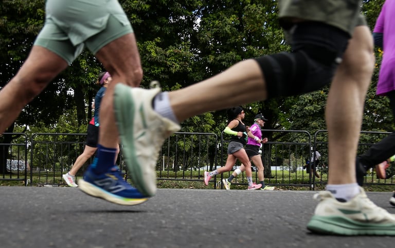 La capital colombiana es escenario de la Media Maratón de Bogotá , que celebró sus 25 años con la participación de miles de atletas aficionados y profesionales de Colombia y del mundo.