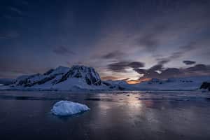 Una situación que llamó la atención para los expertos fue el caso de la Antártida, que actualmente atraviesa por una temporada de invierno austral, donde se presentaron temperaturas anormalmente altas. (Photo by Sebnem Coskun/Anadolu Agency via Getty Images)