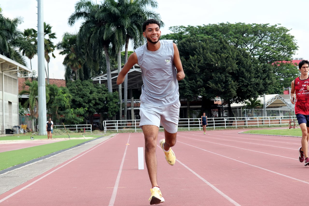 Luis Fernando Lara Rodallega atleta paralímpico campeón nacional de los 400 metros planos.