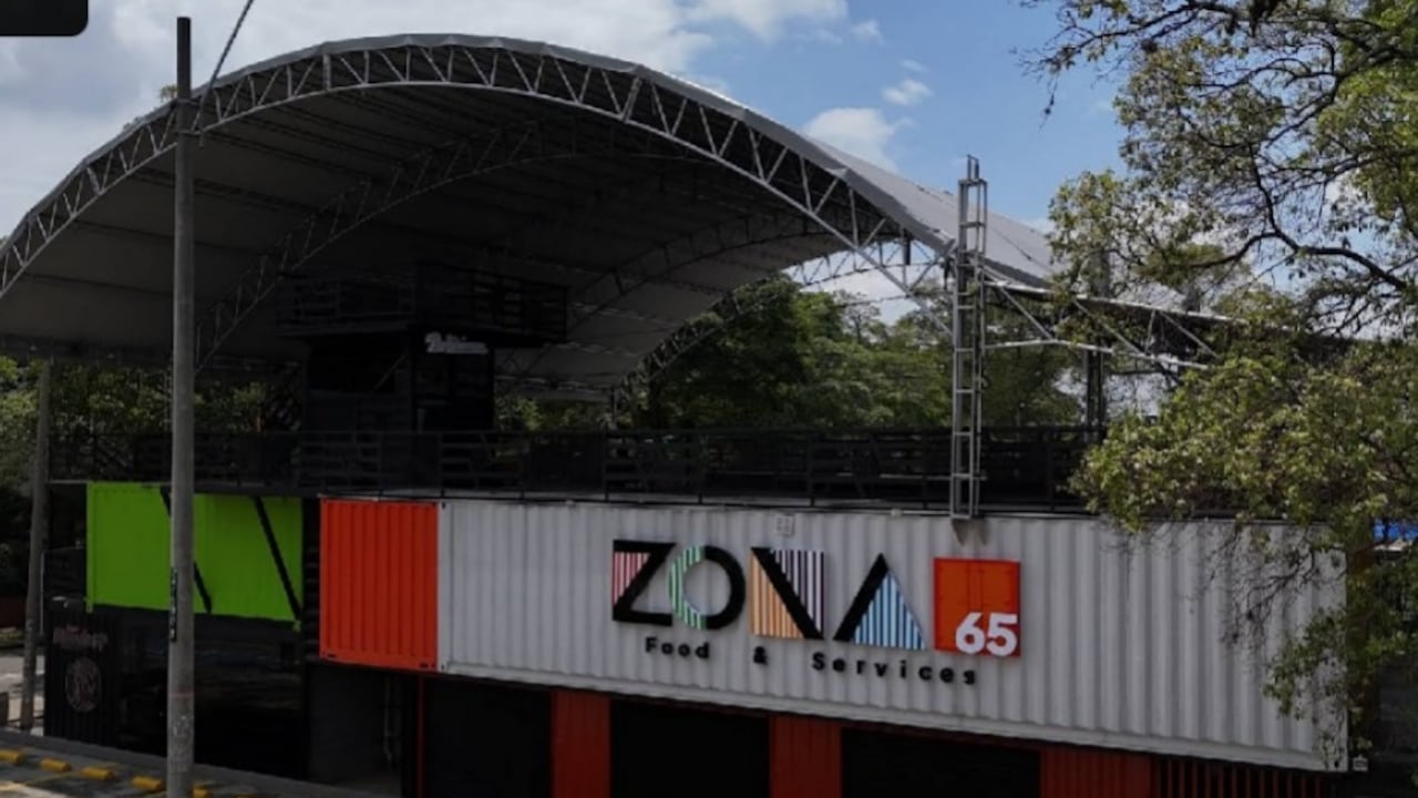 Zona 65 es un espacio integral de entretenimiento, gastronomía y apoyo al emprendimiento ubicado en el sur de Santiago de Cali