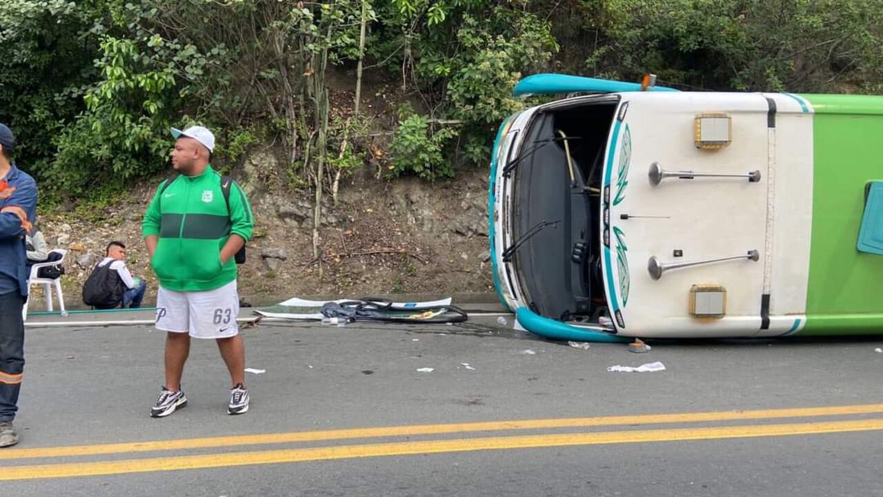 Al parecer se habría volcado por exceso de velocidad.