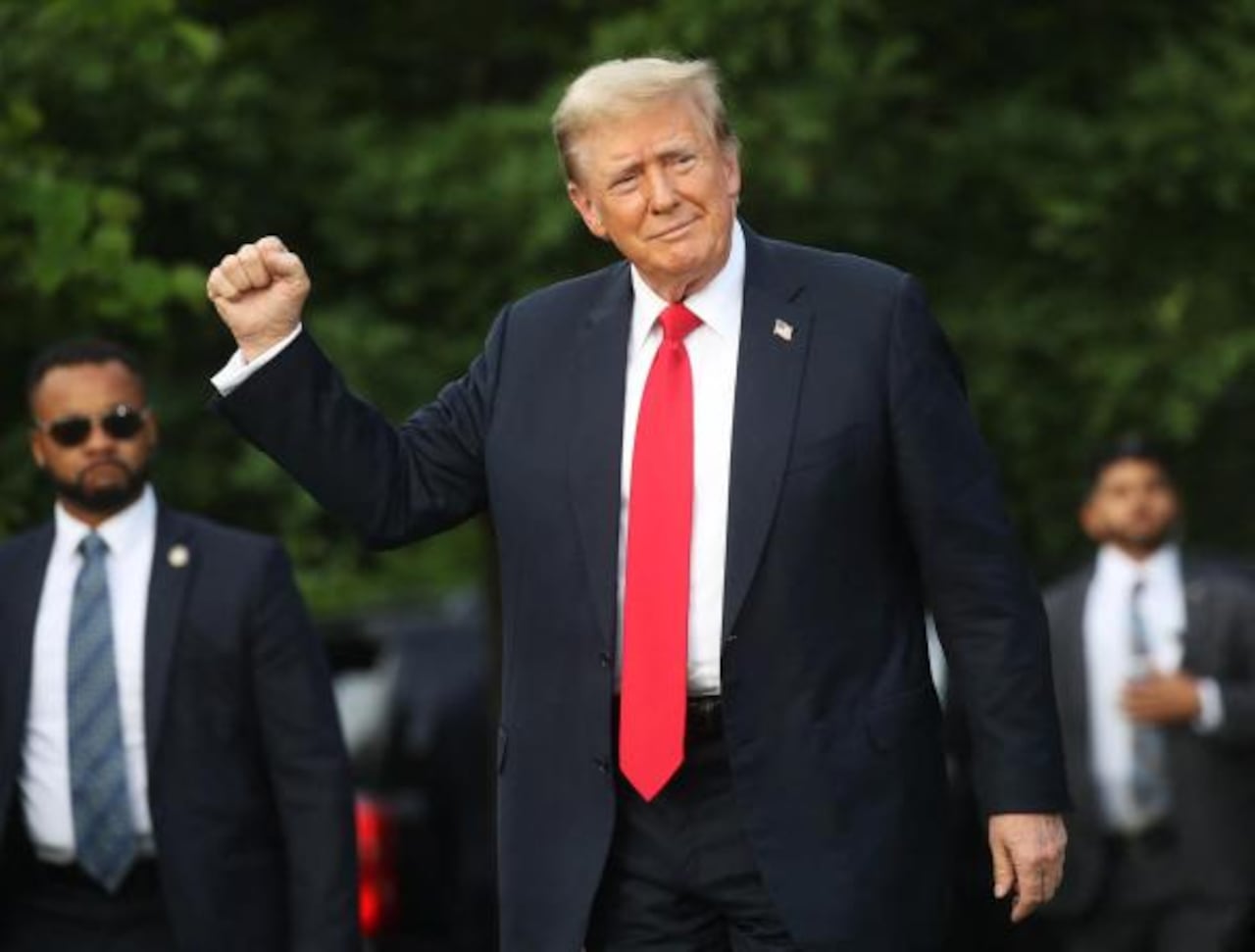 Donald Trump, presidente electo, llega a un mitin en el distrito demócrata del sur del Bronx