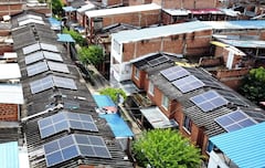 Paneles solares en Llano Verde, instalados por Emcali