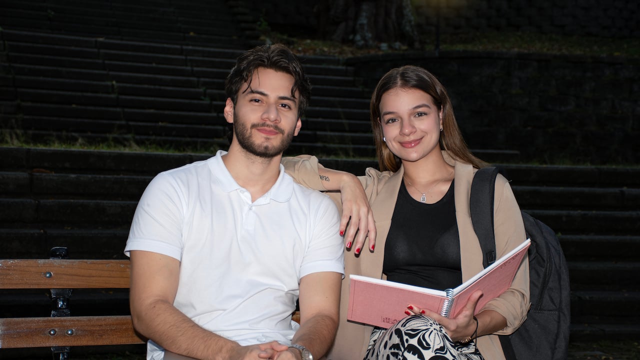 El horario flexible se adapta a los tiempos de cada persona. De modo que los estudiantes de cinco programas pueden elegir si ver sus clases diurnas o nocturnas.