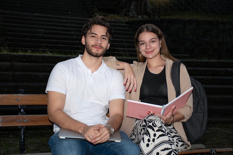 El horario flexible se adapta a los tiempos de cada persona. De modo que los estudiantes de cinco programas pueden elegir si ver sus clases diurnas o nocturnas.