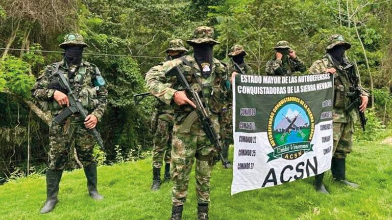Disidencias de las Farc, Clan del Golfo y Conquistadores de la Sierra son algunos de los grupos armados que ejercen presión violenta sobre los humildes campesinos en varias regiones del país. Hay temor en la comunidad.