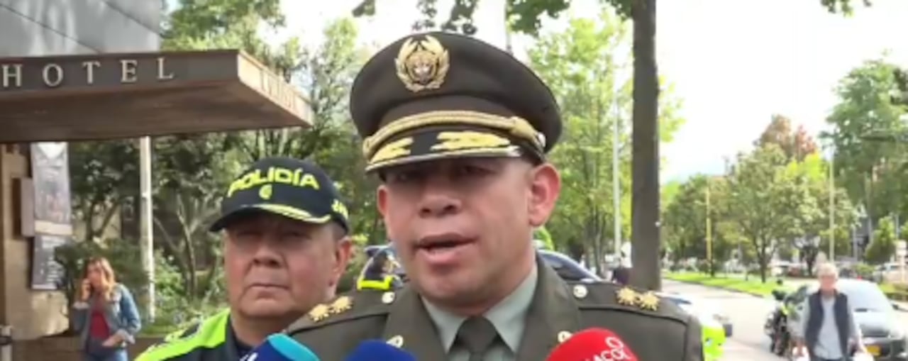 De acuerdo con información confirmada por la Policía Metropolitana de Bogotá, los delincuentes intentaron quitarle su teléfono celular.