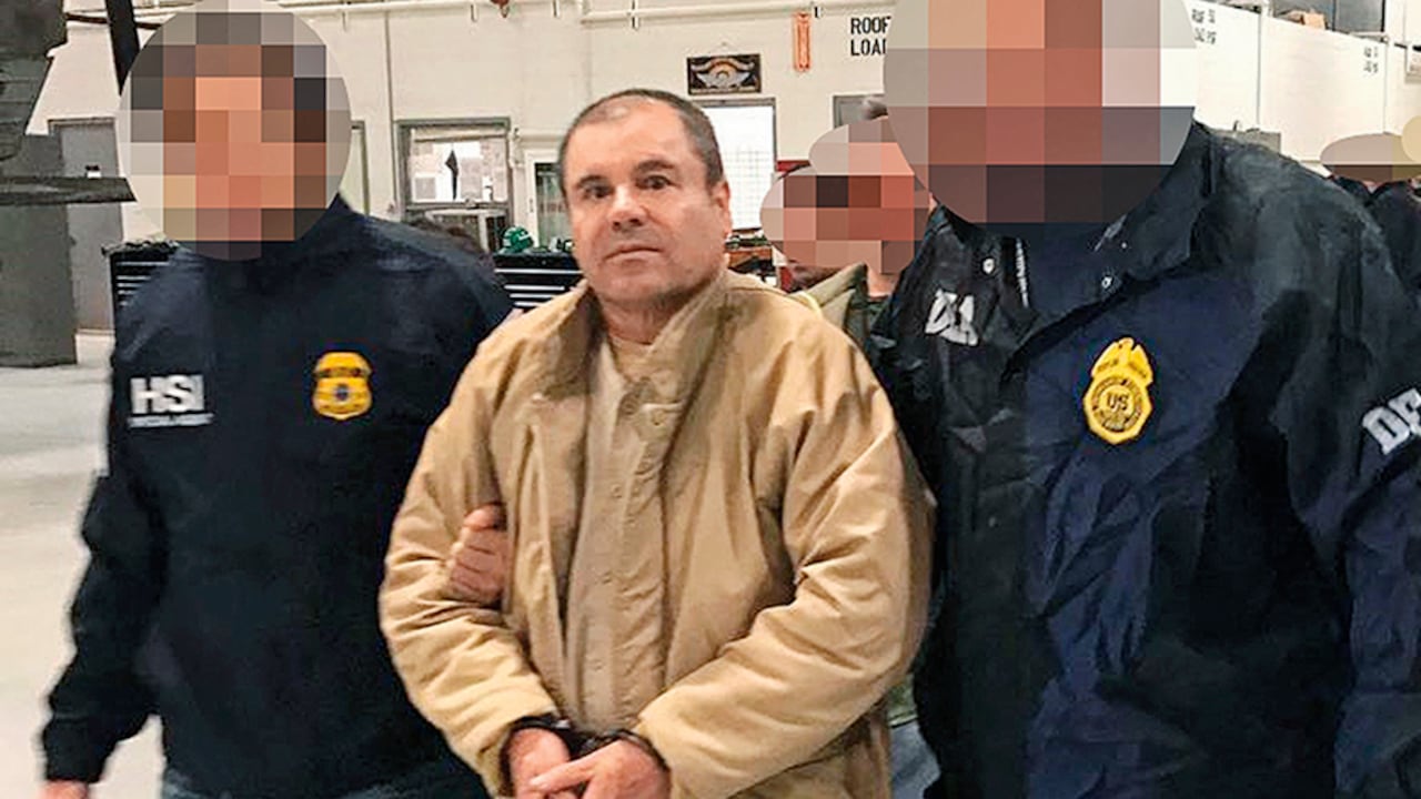 La joven abogada prepara un EP con temas de música regional mexicana. Su canción más conocida se llama La señora y se la compuso a la esposa del Chapo Guzmán.