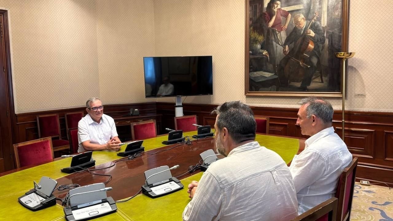El permiso detallaba que Londoño podía salir del país, pero debe presentarse este 14 de julio ante la JEP.