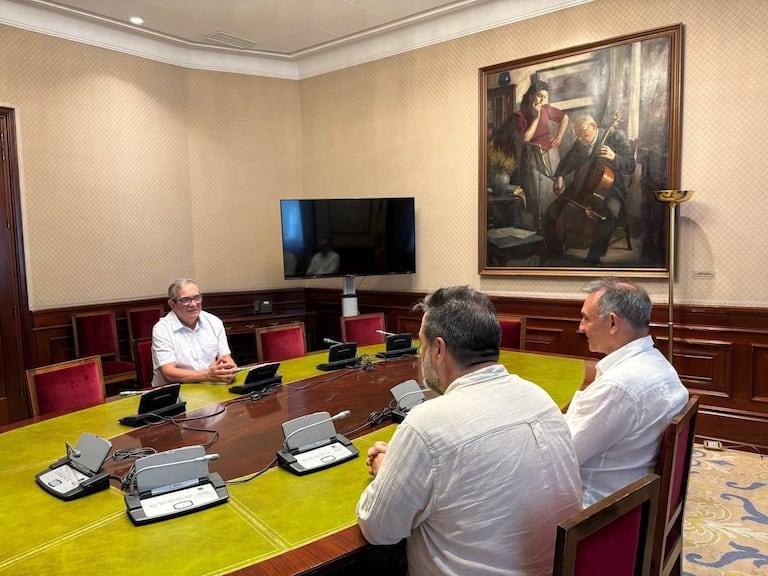 El permiso detallaba que Londoño podía salir del país, pero debe presentarse este 14 de julio ante la JEP.