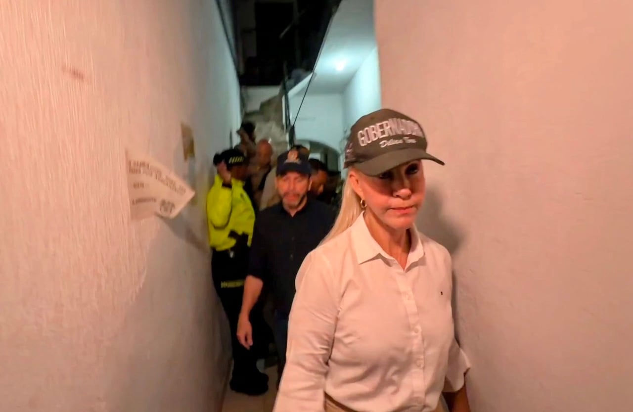 Operativo policial liderado por el presidente Abelardo de la Espriella en el barrio El Calvario en el centro de Cali acompañado por el alcalde Alejandro Eder y la gobernadora Dilian Francisca Toro