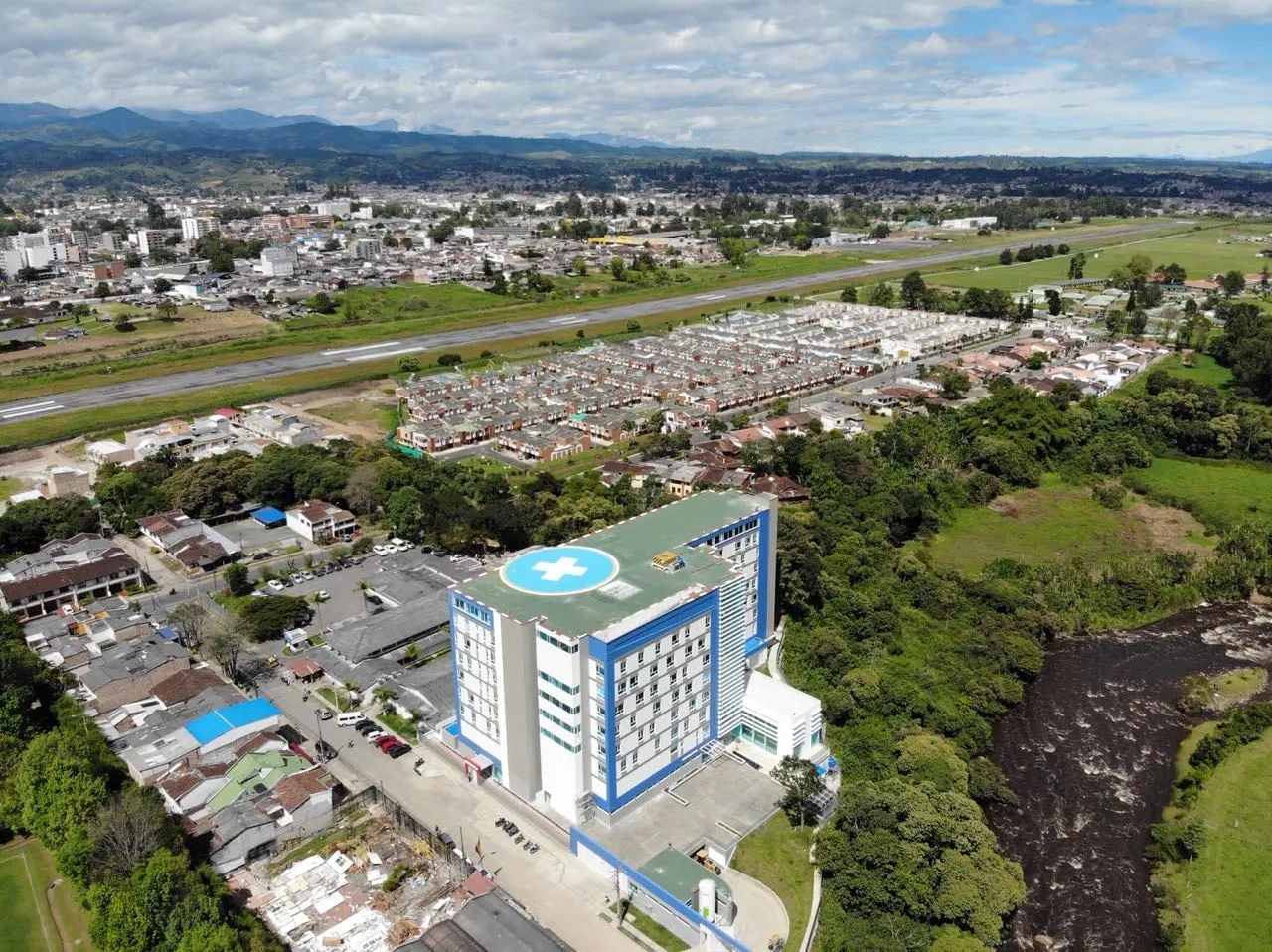 Hasta el momento, la clínica no ha emitido un pronunciamiento público, y las autoridades continúan adelantando el proceso de verificación.