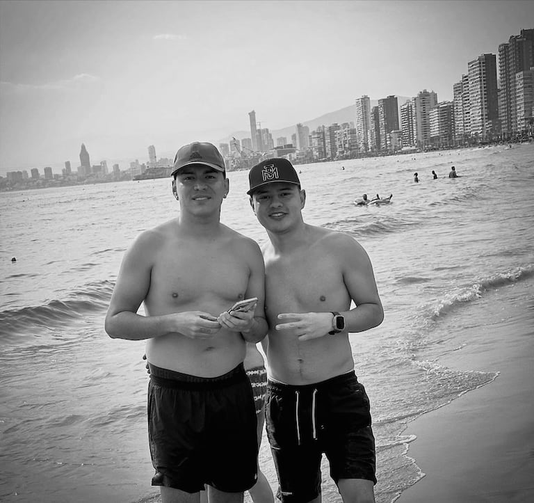Yeison Jiménez junto a su hermano Alejandro Jiménez