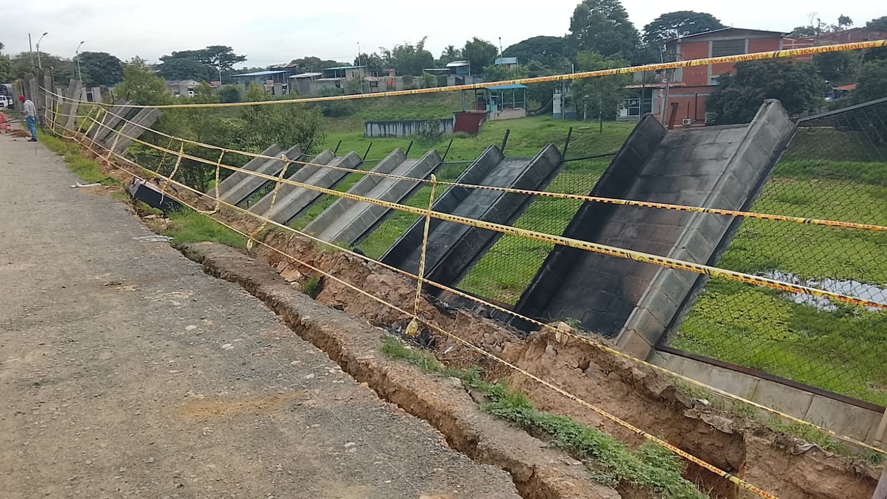 Las autoridades ordenaron medidas preventivas mientras se ejecutan las labores de reparación.