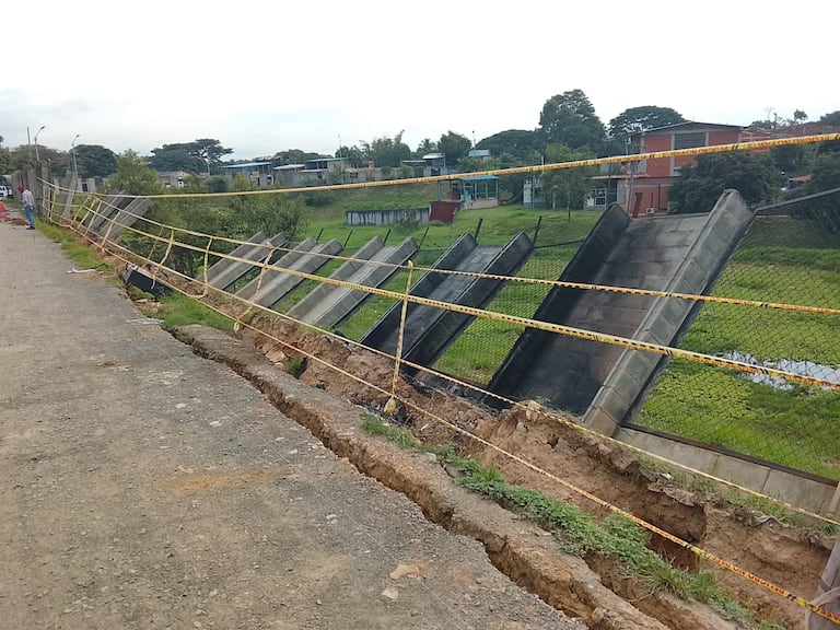 Las autoridades ordenaron medidas preventivas mientras se ejecutan las labores de reparación.