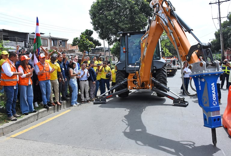 Inicio de obras viales en la avenida ciudad de Cali.