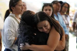 Familiares entregan casos de personas desaparecidas a la Unidad de Búsqueda de Personas dadas por Desaparecidas UBPD. Evento realizado en la Casa de las Memorias del Conflicto y la Reconciliación. 28 de agosto de 2024. Foto Jorge Orozco / El País.