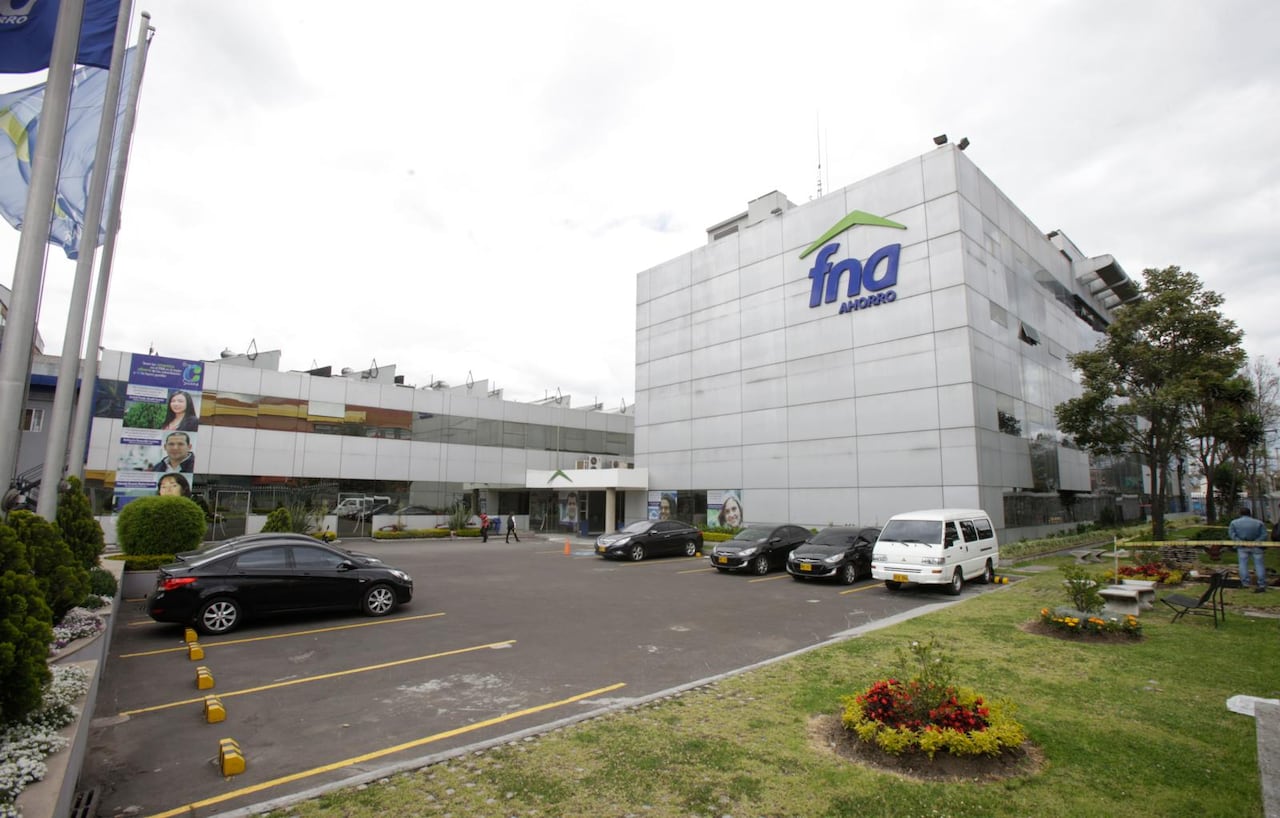Sede principal del Fondo Nacional del Ahorro, FNA, vista el el miércoles 25 de enero de 2017, en Bogotá. Foto: Carlos Julio Martínez / SEMANA