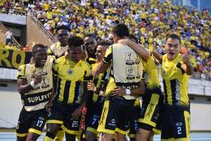 Los aurirrojos festejando gol en Liga Betplay