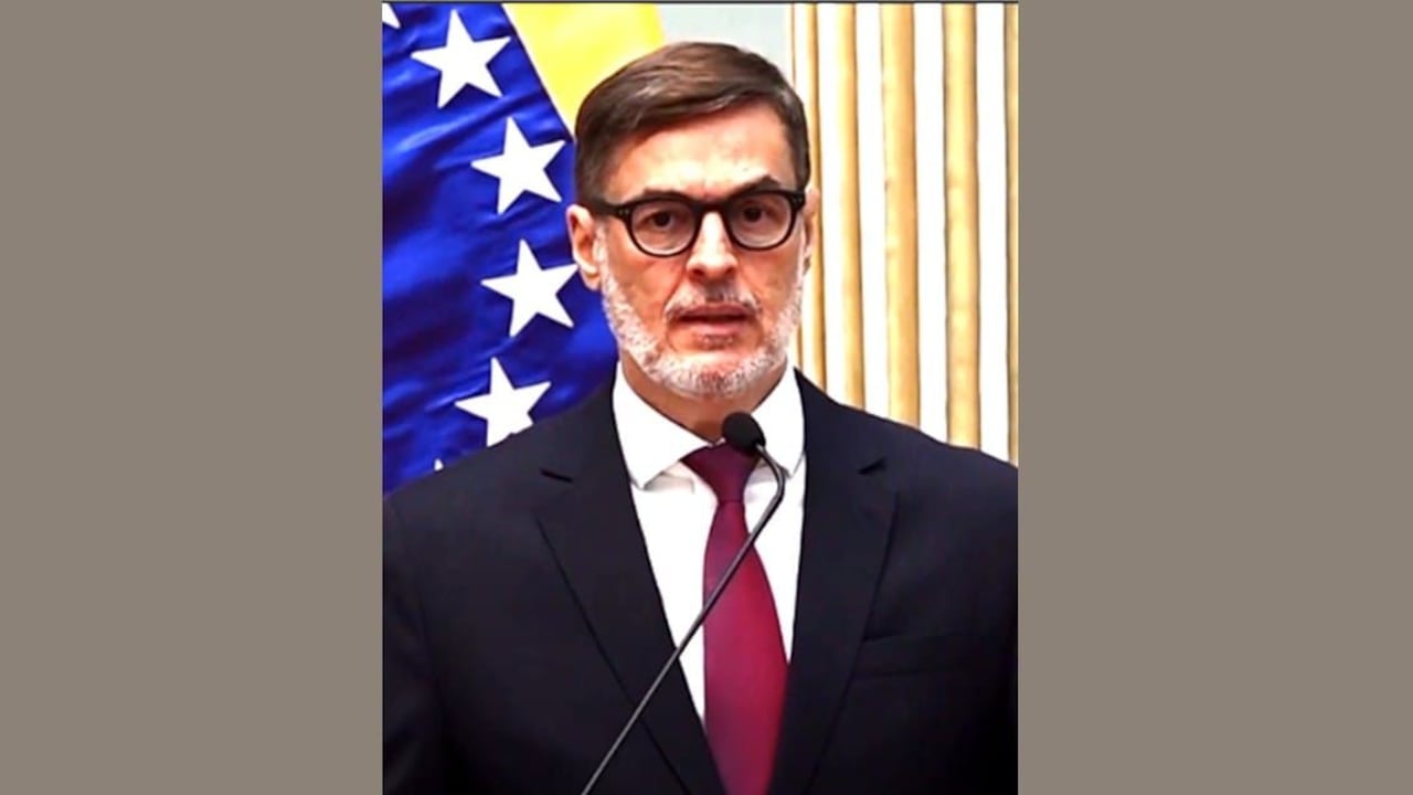 Javier "El Profe" Romero.