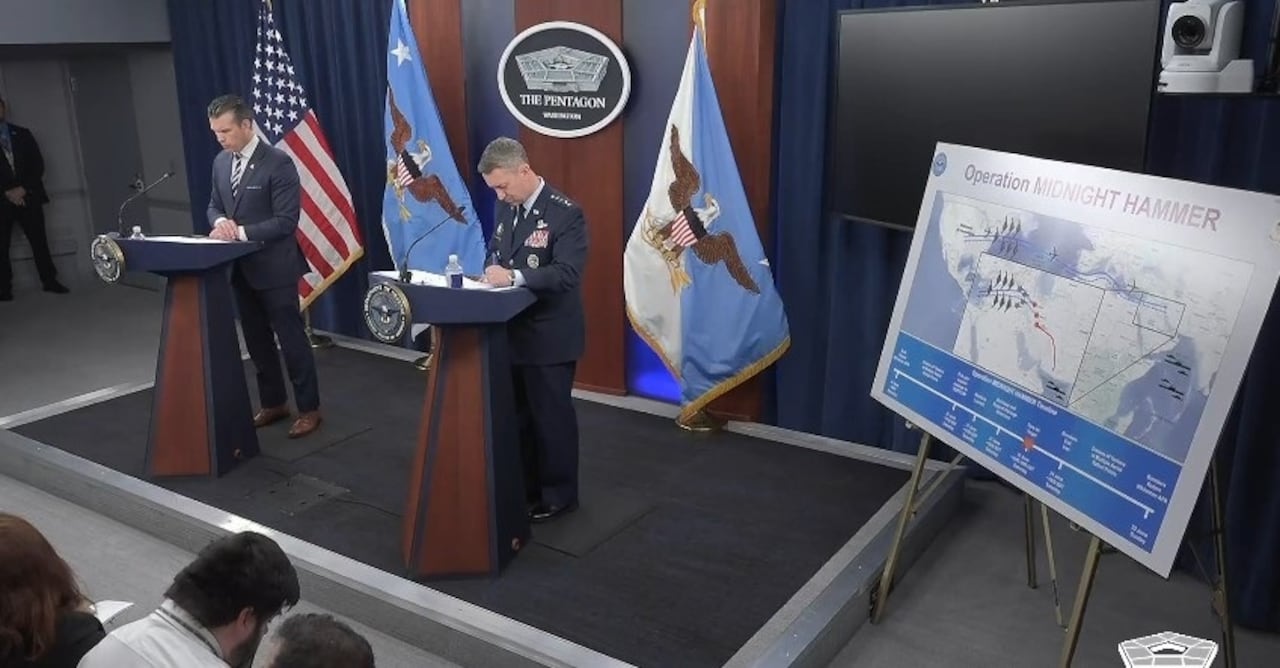 El secretario de Defensa, Pete Hegseth y el jefe del Estado Mayor, Dan Caine.