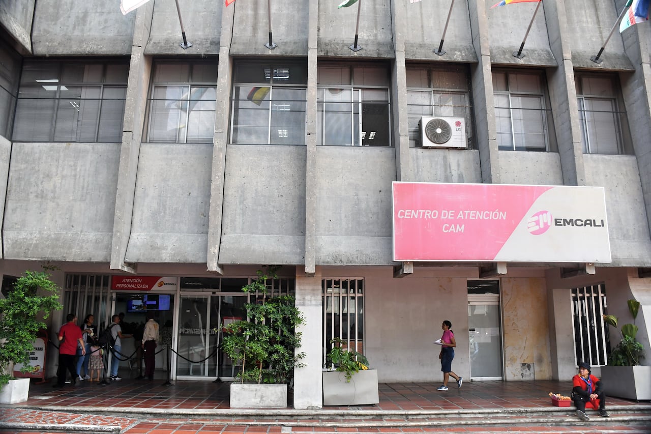 Cali: Foto denuncia, punto de atención de Emcali en el CAM.