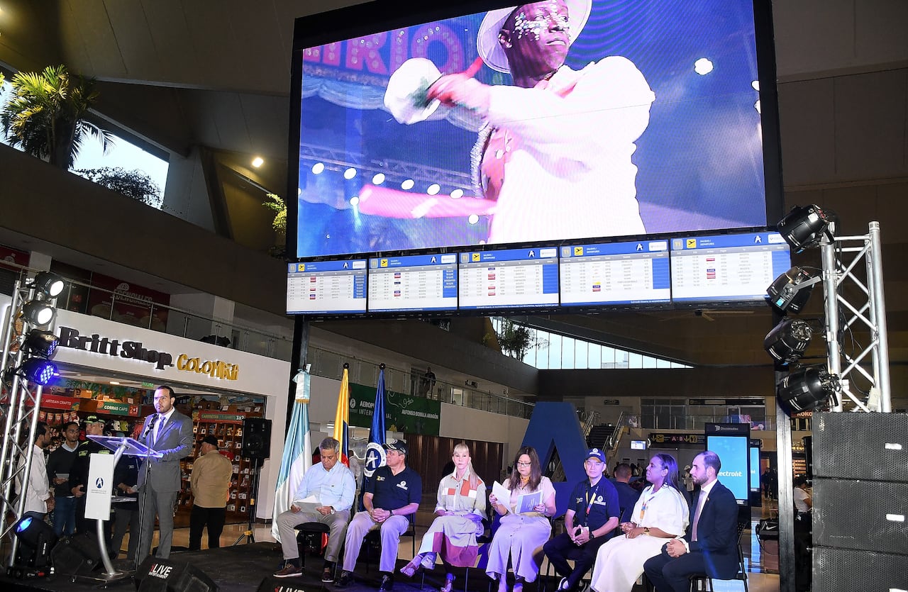 Cali: El Aeropuerto Alfonso Bonilla Aragón cambia de operador a partir de la fecha será administrado por la Aeronáutica Civil, quien asumirá directamente la operación de la terminal aérea más importante del suroccidente colombiano.