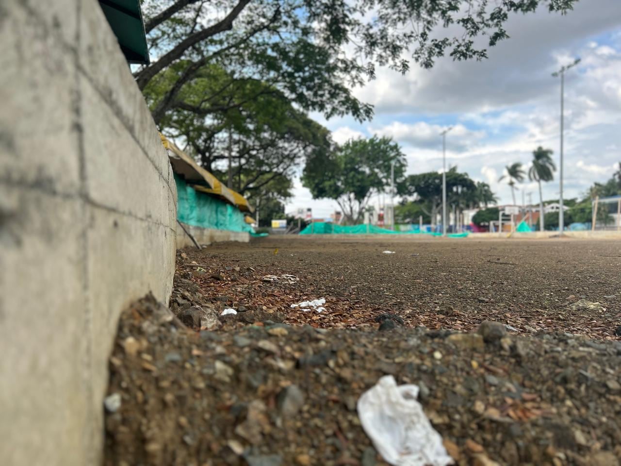 Según la Secretaría del Deporte, el proyecto busca convertir al pádel en una disciplina de acceso público en Cali, una ciudad donde actualmente este deporte se practica principalmente en escenarios privados.