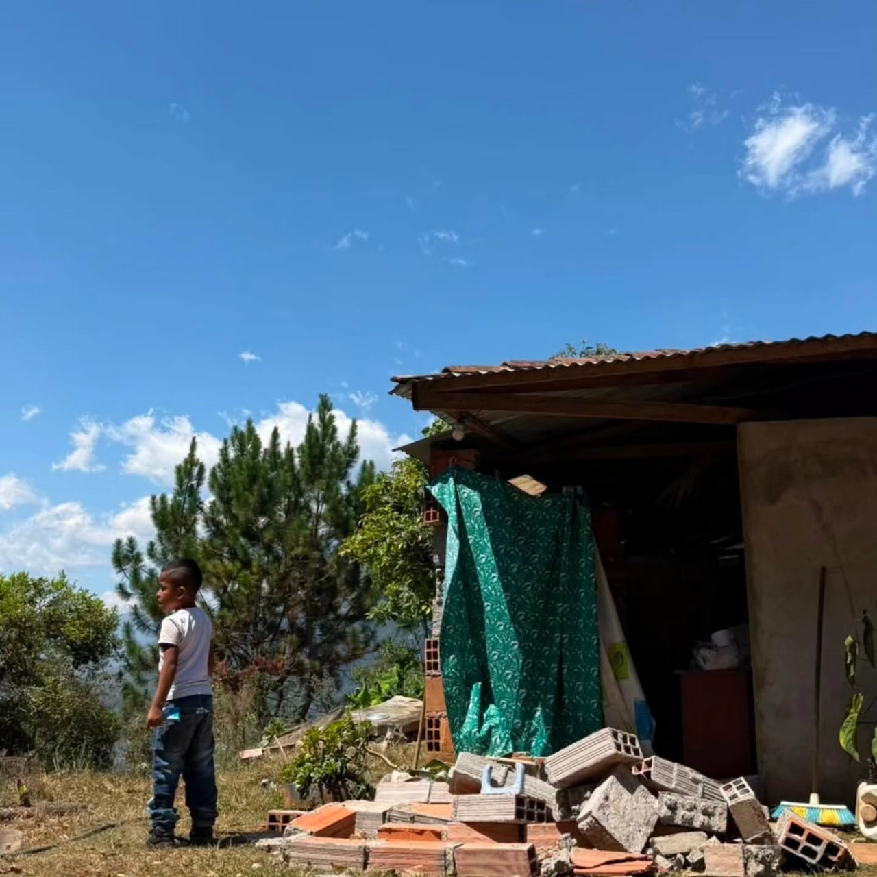 Comunidades del norte del Cauca recolectaron alimentos, víveres e insumos para apoyar a las familias afectadas por el fuerte terremoto registrado el pasado 10 de agosto.