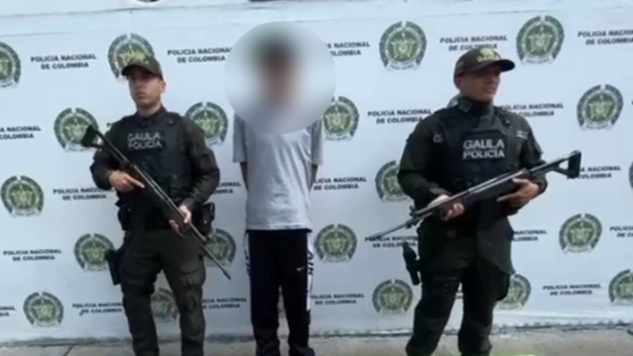 El sujeto fue dejado a disposición de las autoridades competentes.