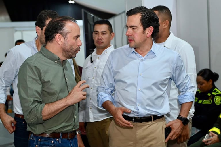 Alejandro Eder, alcalde de Cali, y Rodrigo Lara, ministro del Interior, se reúnen en Cali, tras cierre de fase de búsqueda de personas por el terremoto