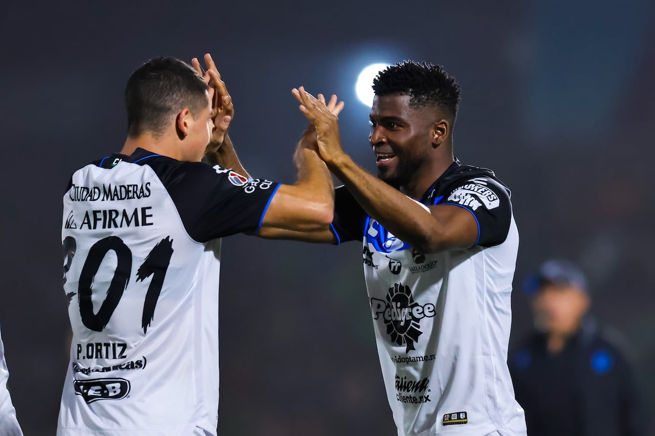 Imagen colombiano José Zúñiga del Queerétaro de México.