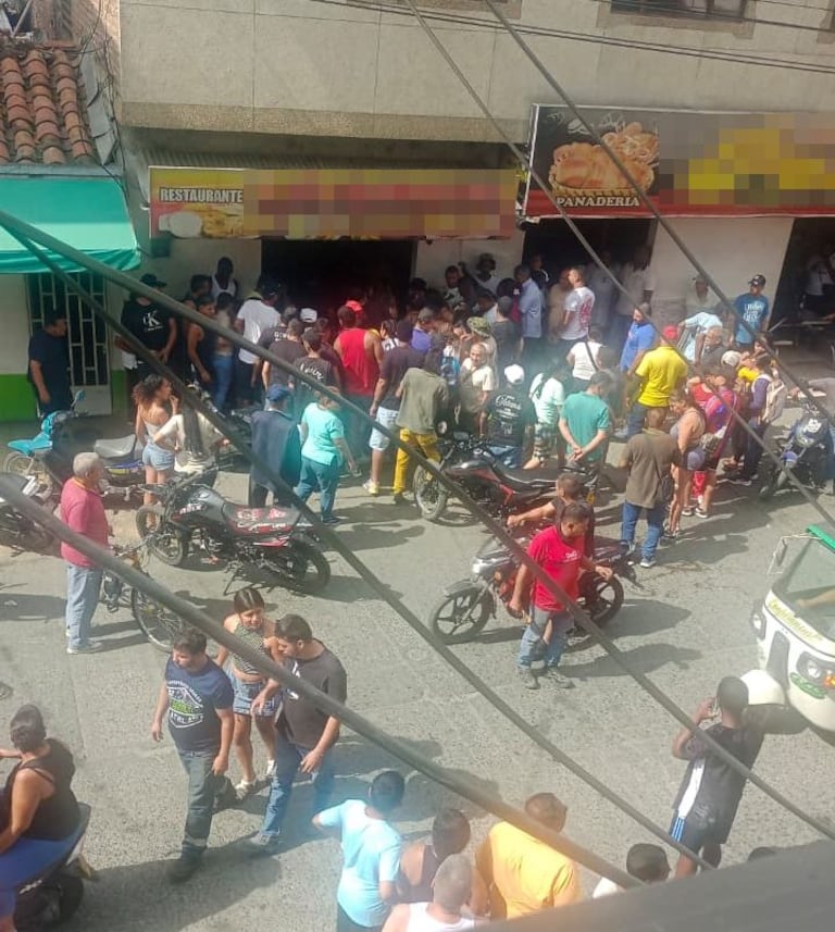 Dos personas perdieron la vida en este ataque armado, registrado en una zona comercial y transitada del municipio de Florida, Valle.