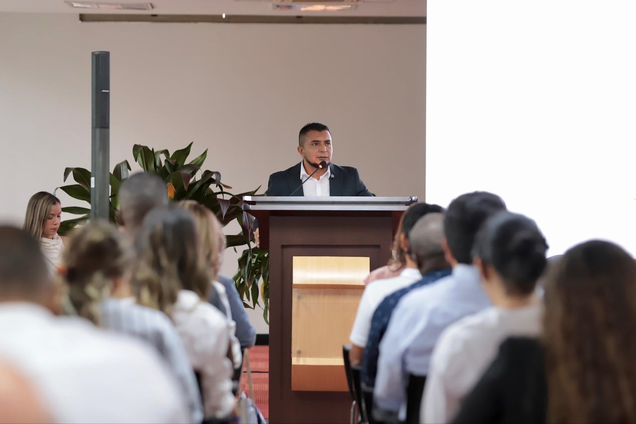 El alcalde de Yumbo, Alexander Ruiz García.