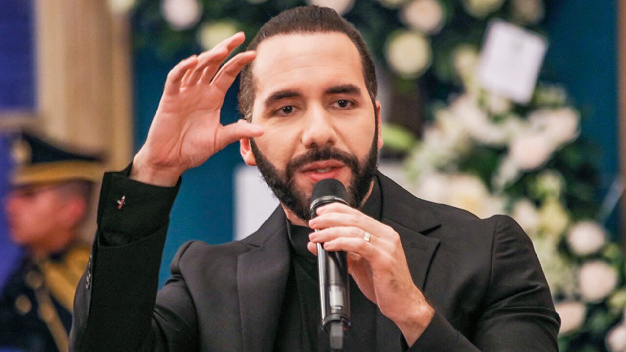 El régimen de excepción de Nayib Bukele ha sido la figura con la que el presidente salvadoreño ha luchado contra las pandillas en su país. Este se renueva mes a mes en el Congreso.