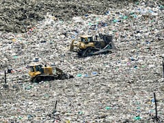 Cada día, 3200 toneladas de residuos sólidos llegan a los rellenos sanitarios del Valle del Cauca. La mayor parte termina en Colomba-El Guabal, ubicado en el municipio Yotoco. Este es el sitio de disposición final de los residuos que se generan en los diferentes municipios del departamento del Valle del Cauca, incluyendo Cali.