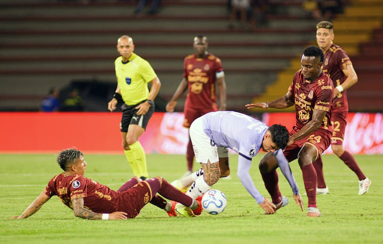 Partido entre Deportes Tolima e Independiente del Valle por la ida de los octavos de final de la Copa Libertadores 2026.
