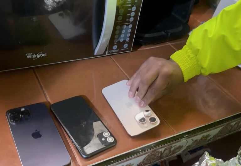 En medio de estas diligencias judiciales, los investigadores de la Sijín de la Policía recuperaron celulares que estaban reportados como hurtados.