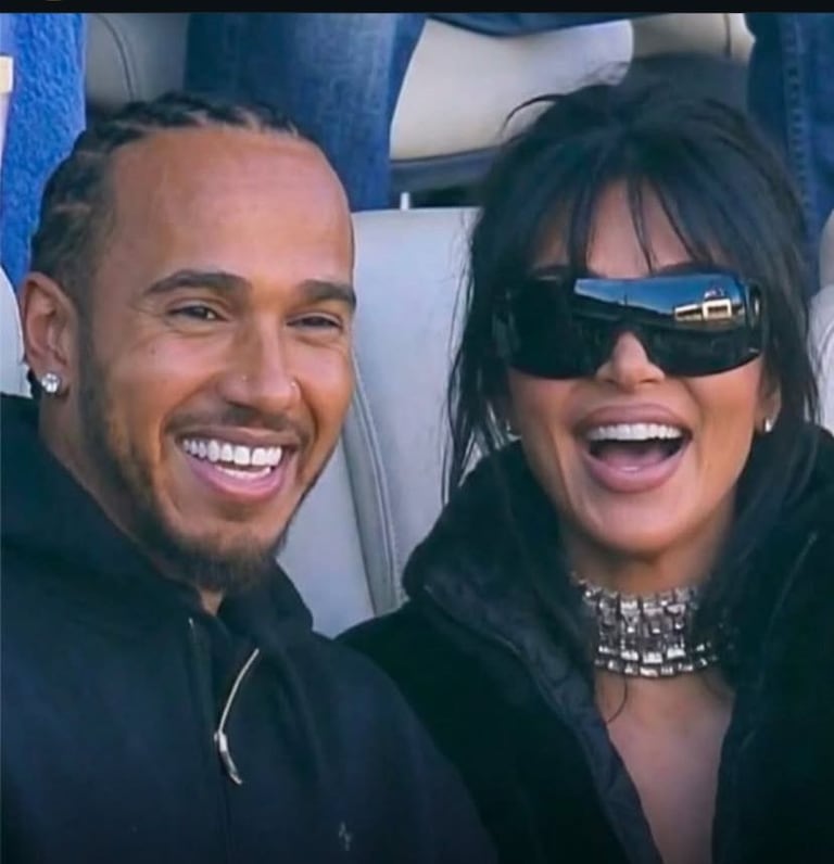 Kim Kardashian y Lewis Hamilton en el Super Bowl 2026.