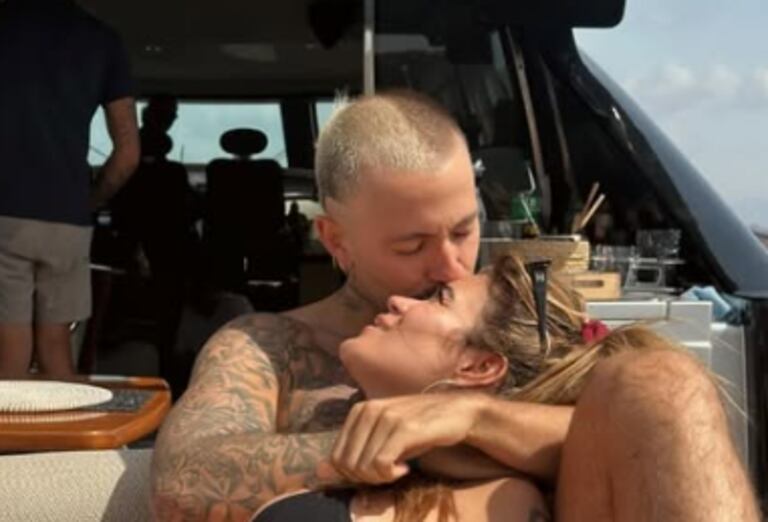 Feid y Karol G disfrutan de unas románticas vacaciones.