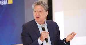 BRUCE MAC MASTER Presidente de la Andi