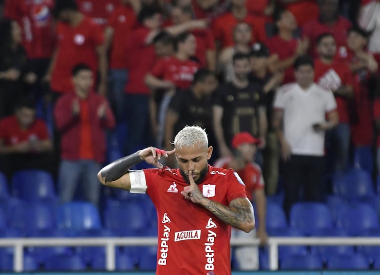 Duván Vergara celebrando su gol con América de Cali ante Junior