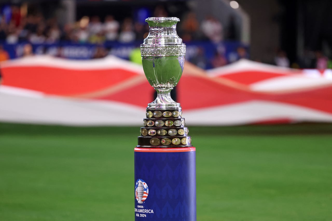 Foto de la Copa América captura en medio del campo del Estadio Mercedes Benz en Atlanta, Georgia.
