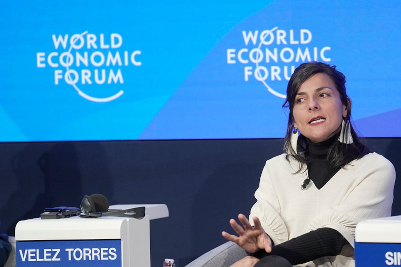 Irene Vélez, ministra de Minas, en Davos (Suiza).