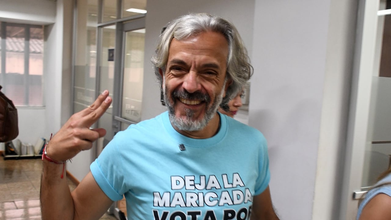 Juan Daniel Oviedo en El País.