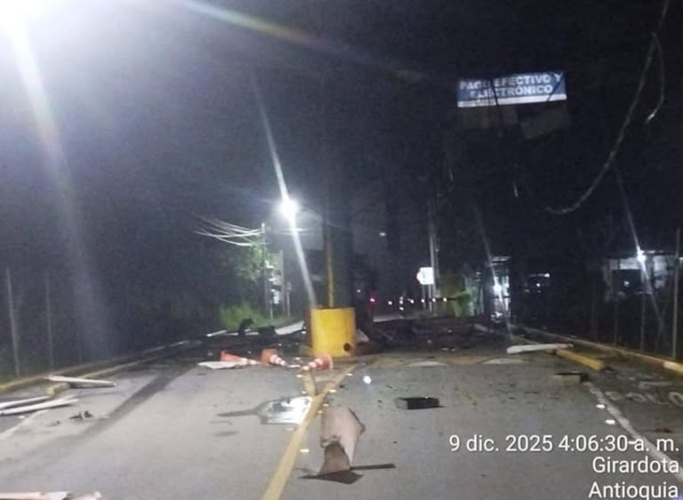 Atentado en el peaje Cabildo, ubicado en la vía vieja que comunica a Copacabana con Barbosa, en el norte del Valle de Aburrá.