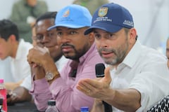 Alejandro Eder se reunió con representantes de Chiminangos 1 y 2 para revisar las afectaciones ocasionadas por el terremoto del pasado 10 de agosto.