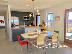 Joshua Tree Green Haus, Yucca Valley, California. Airbnb